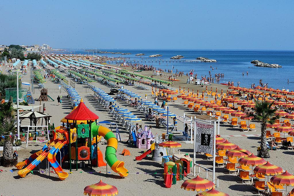 Hotel & Residence Cavalluccio Marino Rimini Exteriör bild